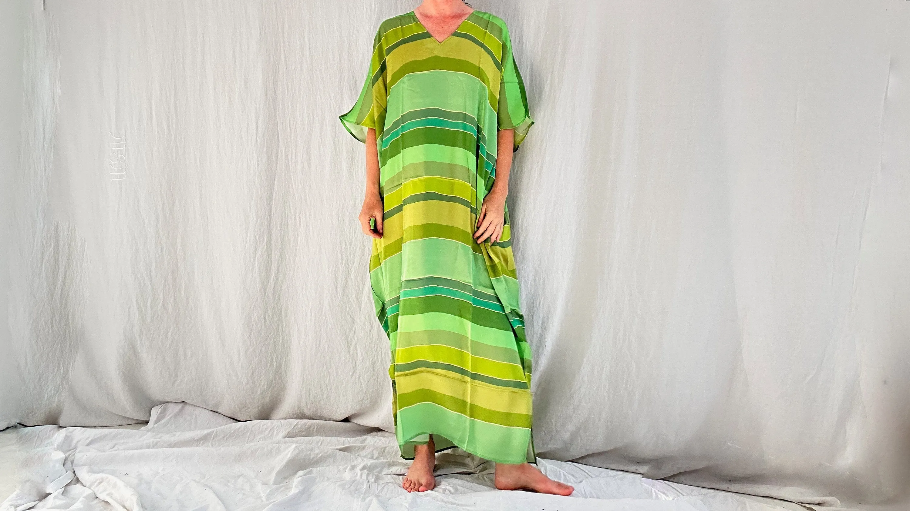 Greens Silk Kaftan. India. One Size.