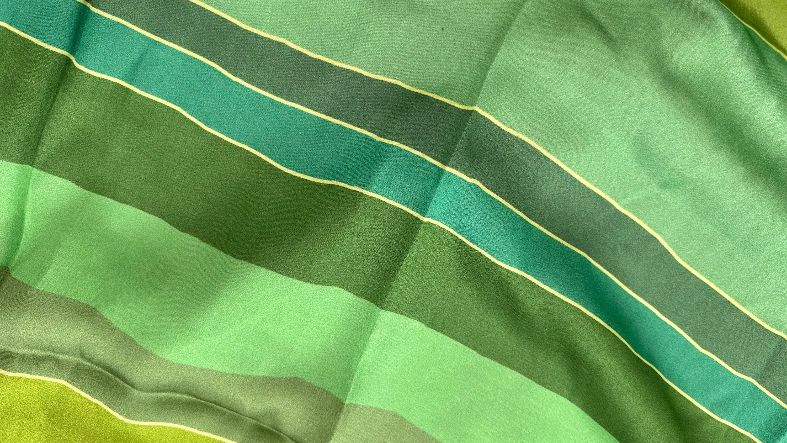 Greens Silk Kaftan. India. One Size.