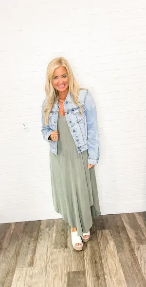 Light Wash Fitted Trucker Jacket